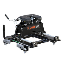 Carica l&#39;immagine nel visualizzatore di Gallery, Curt Q20 5th Wheel Hitch w/Roller and GM Puck System Adapter