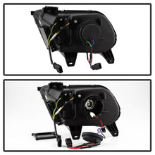 Carica l&#39;immagine nel visualizzatore di Gallery, Spyder 10-13 Ford Mustang - Halogen - Projector Headlights - LED Signals -Black (PRO-YD-FM2010V2-BK)