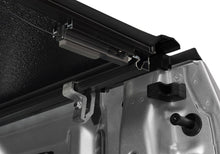 Cargar imagen en el visor de la galería, UnderCover 12-16 Ford Ranger T7 6ft Flex Bed Cover