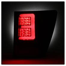 Carica l&#39;immagine nel visualizzatore di Gallery, Spyder 07-10 Jeep Grand Cherokee Light Bar LED Tail Lights - Black ALT-YD-JGC07V2-LB-BK