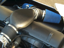 गैलरी व्यूवर में इमेज लोड करें, Volant 01-04 Chevrolet Corvette 5.7L Blue Recharger Pro5 Open Element Air Intake System