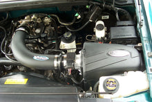 गैलरी व्यूवर में इमेज लोड करें, Volant 97-02 Ford Expedition 4.6 V8 Pro5 Closed Box Air Intake System