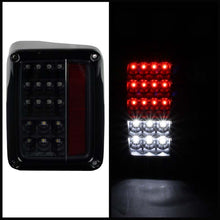 Charger l&#39;image dans la galerie, Spyder Jeep Wrangler 07-15 LED Tail Lights Black ALT-YD-JWA07-LED-BK