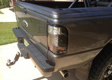 गैलरी व्यूवर में इमेज लोड करें, Spyder Ford Ranger 01-05 LED Tail Lights Black ALT-YD-FR98-LED-BK