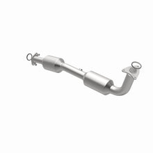 Laden Sie das Bild in den Galerie-Viewer, MagnaFlow Conv DF 07-09 Toyota Tundra/Sequoia V8 4.7L