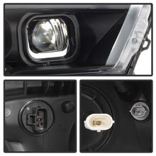 Carica l&#39;immagine nel visualizzatore di Gallery, xTune 16-18 Toyota Tacoma SR/SR5 DRL Proj Headlights w/Turn Signal - Blk (PRO-JH-TTA16-SR-BK)