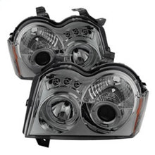 Cargar imagen en el visor de la galería, Spyder Jeep Grand Cherokee 05-07 Projector Headlights LED Halo LED Smke PRO-YD-JGC05-HL-SMC