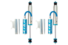 Carica l'immagine nel visualizzatore di Gallery, King Shocks Toyota Land Cruiser 76/78/79 Front 2.5 Dia Remote Reservoir Shock (Pair)