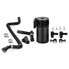 Laden Sie das Bild in den Galerie-Viewer, Mishimoto 2020+ Chevrolet Corvette C8 Baffled Oil Catch Can Kit (PCV Side) - Carbon Fiber