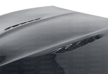 गैलरी व्यूवर में इमेज लोड करें, Seibon 10-13 BMW 5 Series and M5 Series (F10) BT-Style Carbon Fiber Hood