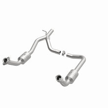 Carica l&#39;immagine nel visualizzatore di Gallery, Magnaflow Conv DF 2009-2014 E-150 4.6 L Underbody