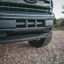 Charger l'image dans la galerie, Rigid Industries 18-19 Ford F-150 Bumper Mount 20in E / Radiance+ / SR-Series