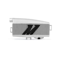 Laden Sie das Bild in den Galerie-Viewer, Mishimoto Subaru 02-07 WRX/04-07 STi Top-Mount Intercooler Kit - Powder Coated Silver &amp; Black Hoses
