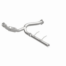 Carica l&#39;immagine nel visualizzatore di Gallery, Magnaflow Conv DF 2007-2008 Ford Expedition/Navigator V8-5.4L