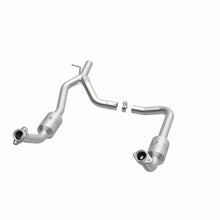Carica l&#39;immagine nel visualizzatore di Gallery, Magnaflow Conv DF 2009-2014 E-150 4.6 L Underbody