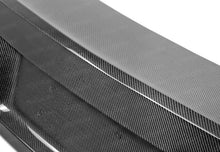 Carica l&#39;immagine nel visualizzatore di Gallery, Seibon 12-14 Mercedes C-Class OE Style Carbon Fiber Trunk