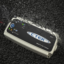 Carica l&#39;immagine nel visualizzatore di Gallery, CTEK Battery Charger - Multi US 7002