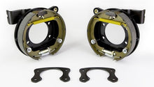 Laden Sie das Bild in den Galerie-Viewer, Wilwood Brackets (2) - Disc/Drum Big Ford-New 2.50in Offset 1pc vented