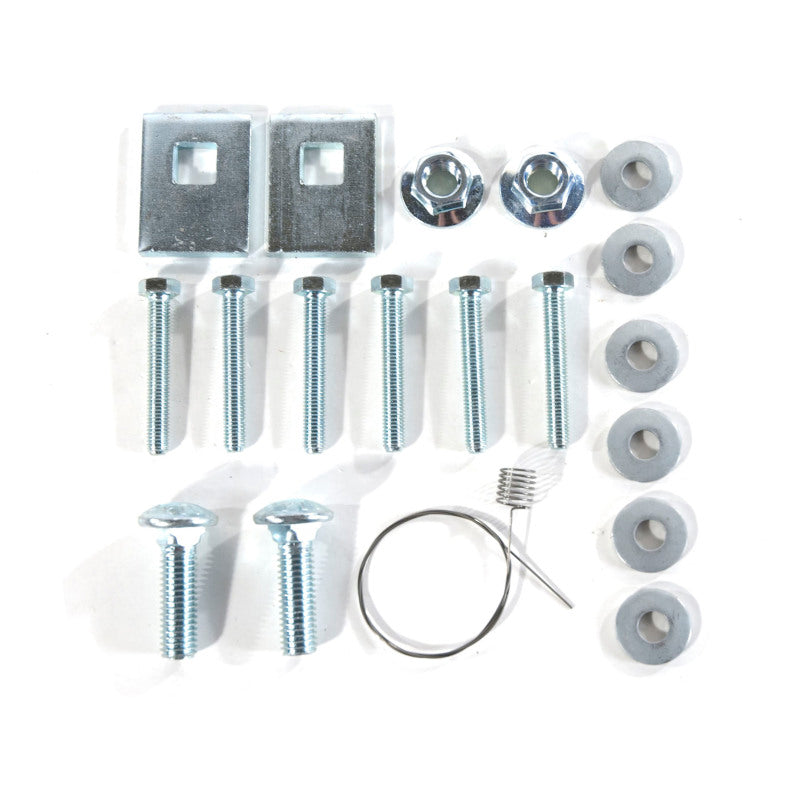 Curt 00-07 Chevy Monte Carlo (Excl SS) Class 2 Trailer Hitch w/1-1/4in Receiver