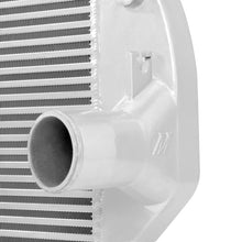 Laden Sie das Bild in den Galerie-Viewer, Mishimoto 01-05 Chevrolet 6.6L Duramax Intercooler (Silver)