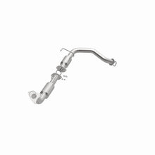Carica l&#39;immagine nel visualizzatore di Gallery, MagnaFlow Conv Direct Fit 08-15 Toyota Sequoia