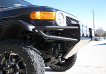 Carica l&#39;immagine nel visualizzatore di Gallery, N-Fab RSP Front Bumper 06-17 Toyota FJ Cruiser - Tex. Black - Multi-Mount