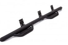 Laden Sie das Bild in den Galerie-Viewer, Lund 07-17 Toyota Tundra CrewMax Terrain HX Step Nerf Bars - Black