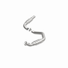 Carica l&#39;immagine nel visualizzatore di Gallery, MagnaFlow Conv DF 07-08 Express 2500 4.8L Driver Side