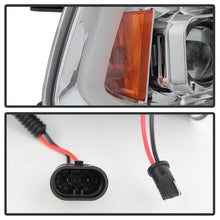 Laden Sie das Bild in den Galerie-Viewer, Spyder Dodge Charger 06-10 Projector Headlights - LED Light Bar - Chrome PRO-YD-DCH05V2-LB-C