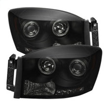 Carica l&#39;immagine nel visualizzatore di Gallery, Spyder Dodge Ram 1500 06-08 06-09 Projector Headlights LED Halo LED Blk Smke PRO-YD-DR06-HL-BSM