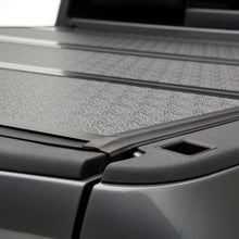 Laden Sie das Bild in den Galerie-Viewer, UnderCover 09-18 Ram 1500 (19-20 Classic) / 10-20 Ram 2500/3500 8ft DB Flex Bed Cover