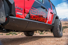 Load image into Gallery viewer, DV8 Offroad 2018+ Jeep Wrangler JL Boatside Sliders (4 Door Only)