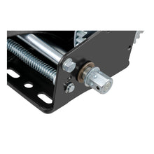 Carica l&#39;immagine nel visualizzatore di Gallery, Curt Hand Winch (1700lbs 8in Handle)