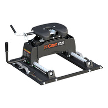 Carica l&#39;immagine nel visualizzatore di Gallery, Curt Q24 5th Wheel Hitch w/Ford Puck System Roller