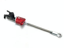 Laden Sie das Bild in den Galerie-Viewer, McLeod Master Cylinderer 3/4in Bore For Remote Reservoir w/8 Hole Flange Included