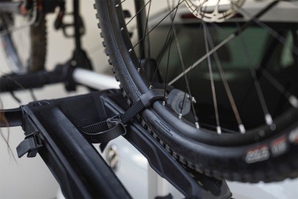 Thule OutWay Platform-Style Trunk Mount Bike Rack w/Raised Platform (Up to 2 Bikes) - Silver/Blac...