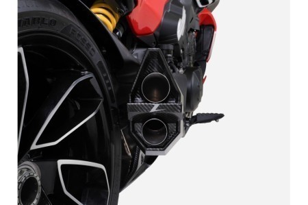 Zard 'Mako' Exhaust for Ducati Diavel V4 rear close